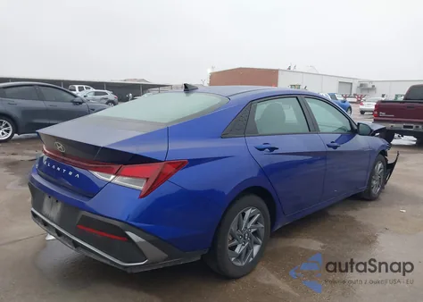 2024 Hyundai Elantra Sel z USA, uszkodzony, nr VIN KMHLM4DG2RU673728